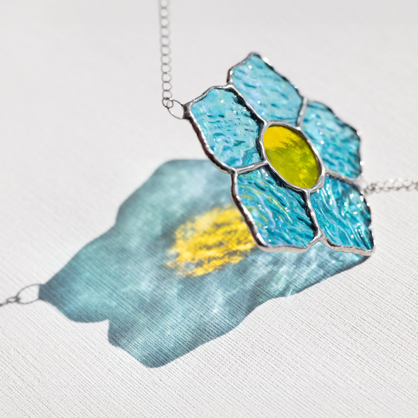 Suspension fleur bleue