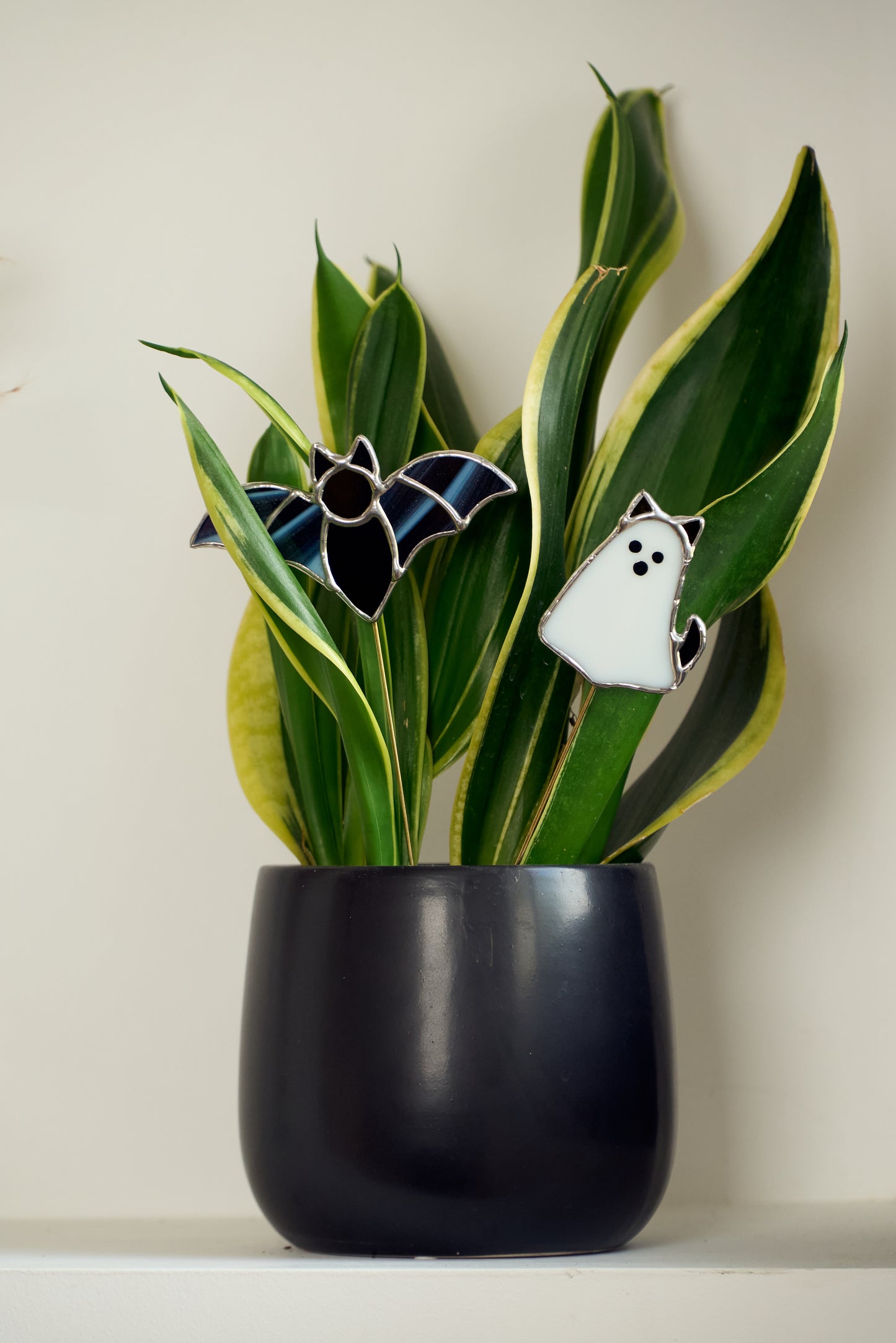 Décoration de plante en vitrail – Chauve-souris Halloween Violet Pailleté