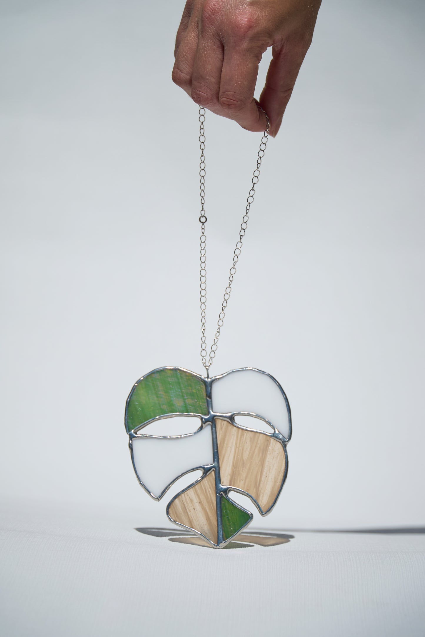 Vitrail - Feuille de monstera rose